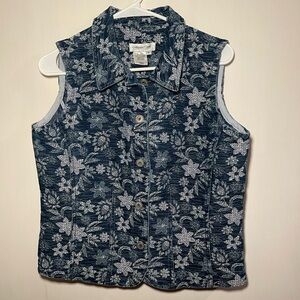 Vintage cold water creek women’s floral denim vest size small